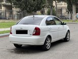 Hyundai Accent-8