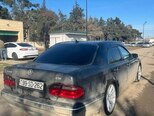 Mercedes E 320-6