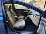 Hyundai Elantra-21