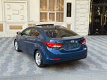 Hyundai Elantra-12