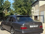 Mercedes 220 E-5