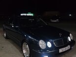 Mercedes E 240-17