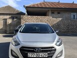 Hyundai Elantra GT-1