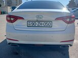 Hyundai Sonata-12