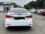 Hyundai Elantra-6