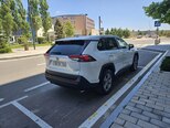 Toyota RAV4-8