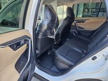 Toyota RAV4-17