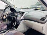 Hyundai Accent-7