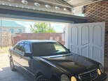 Mercedes E 240-3