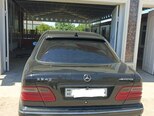 Mercedes E 240-7