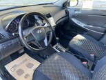 Hyundai Accent-12