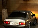Mercedes 190-4