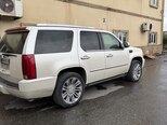 Cadillac Escalade-3