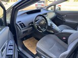 Toyota Prius-11