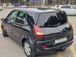 Renault Scenic-13