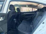 Hyundai Elantra-11