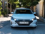 Hyundai Elantra-3