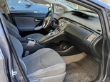Toyota Prius-13