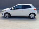Mazda 2-16
