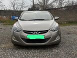Hyundai Elantra-1
