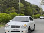 Mercedes E 320-5