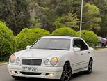 Mercedes E 320-3