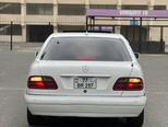 Mercedes E 320-11