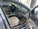 Lincoln MKZ-8