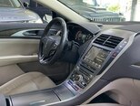 Lincoln MKZ-10