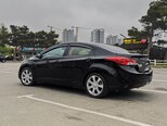 Hyundai Elantra-4