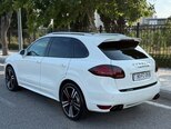 Porsche Cayenne Turbo S-8