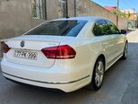 Volkswagen Passat-6