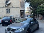 Volkswagen Passat-1