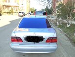 Mercedes E 320-3