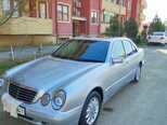 Mercedes E 320-5