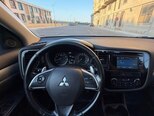 Mitsubishi Outlander-11