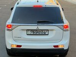 Mitsubishi Outlander-10