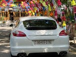 Porsche Panamera 4S-3