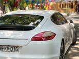 Porsche Panamera 4S-6
