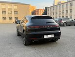 Porsche Macan-4