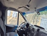 Ford Transit-12