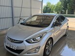 Hyundai Elantra-3