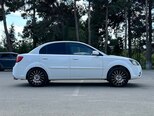 Kia Rio-12