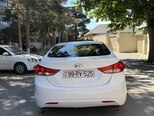 Hyundai Elantra-2