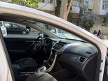 Hyundai Elantra-10