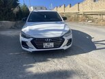 Hyundai Elantra-1