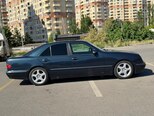 Mercedes E 240-5