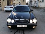 Mercedes E 240-1