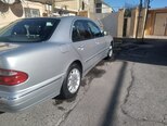 Mercedes E 270-4