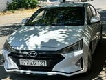 Hyundai Elantra-1